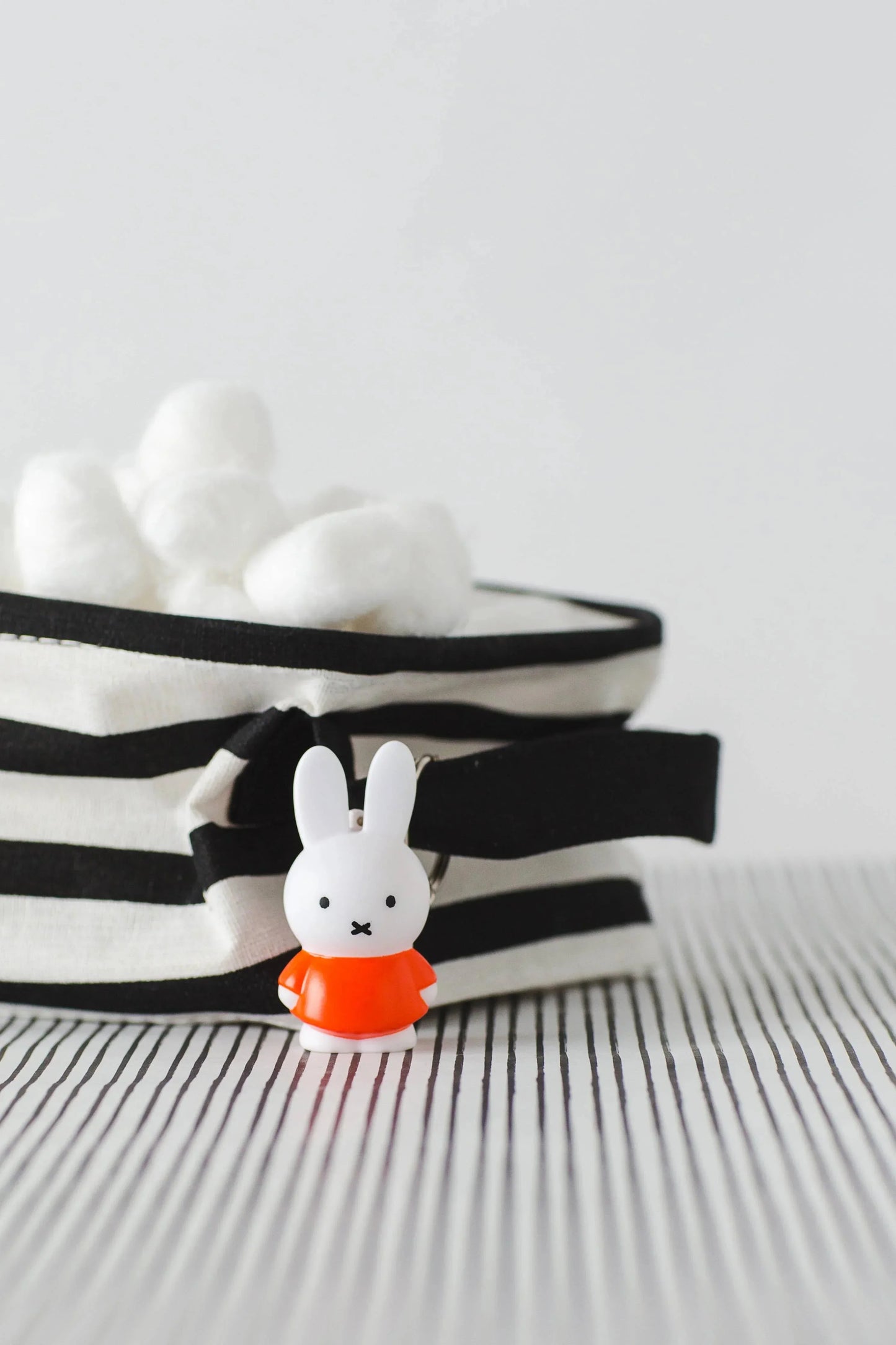 Miffy Porte-clés Classique Rouge 6 cm